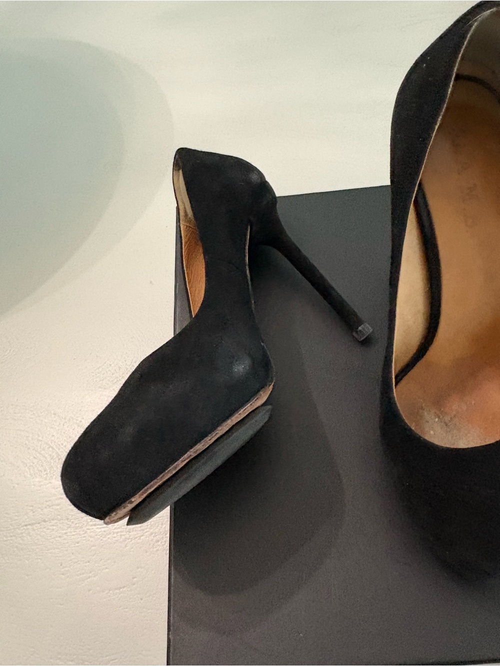 L.A.M.B. Black Suede Round-Toe Stiletto Pumps Size 6.5